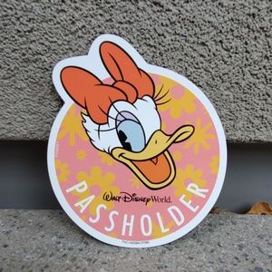 2019 Flower&Garden Daisy Disney Passholder Magnet